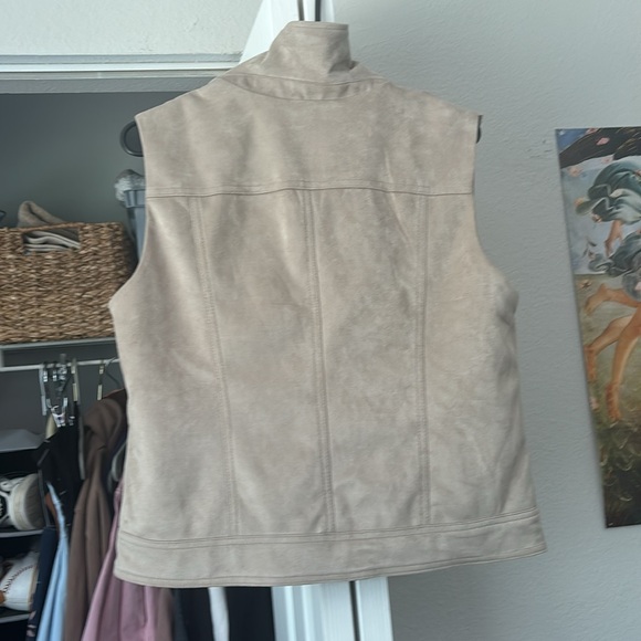 NWOT Philosophy Tan Vest 🫧 - Picture 2 of 6